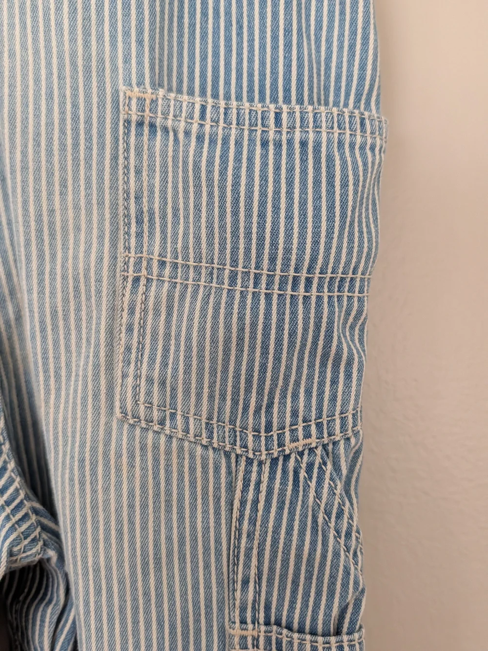 Oshkosh B'gosh Child's 24mo Hickory Stripe Overalls Denim Jeans